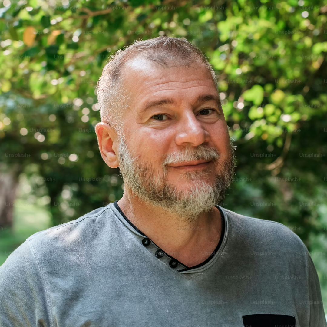 <em>Alex W.</em>